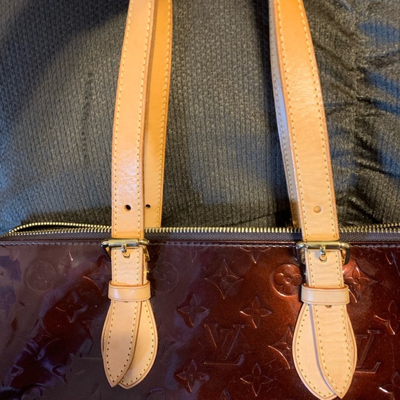 Louis Vuitton Handbag - Picture 2 of 9